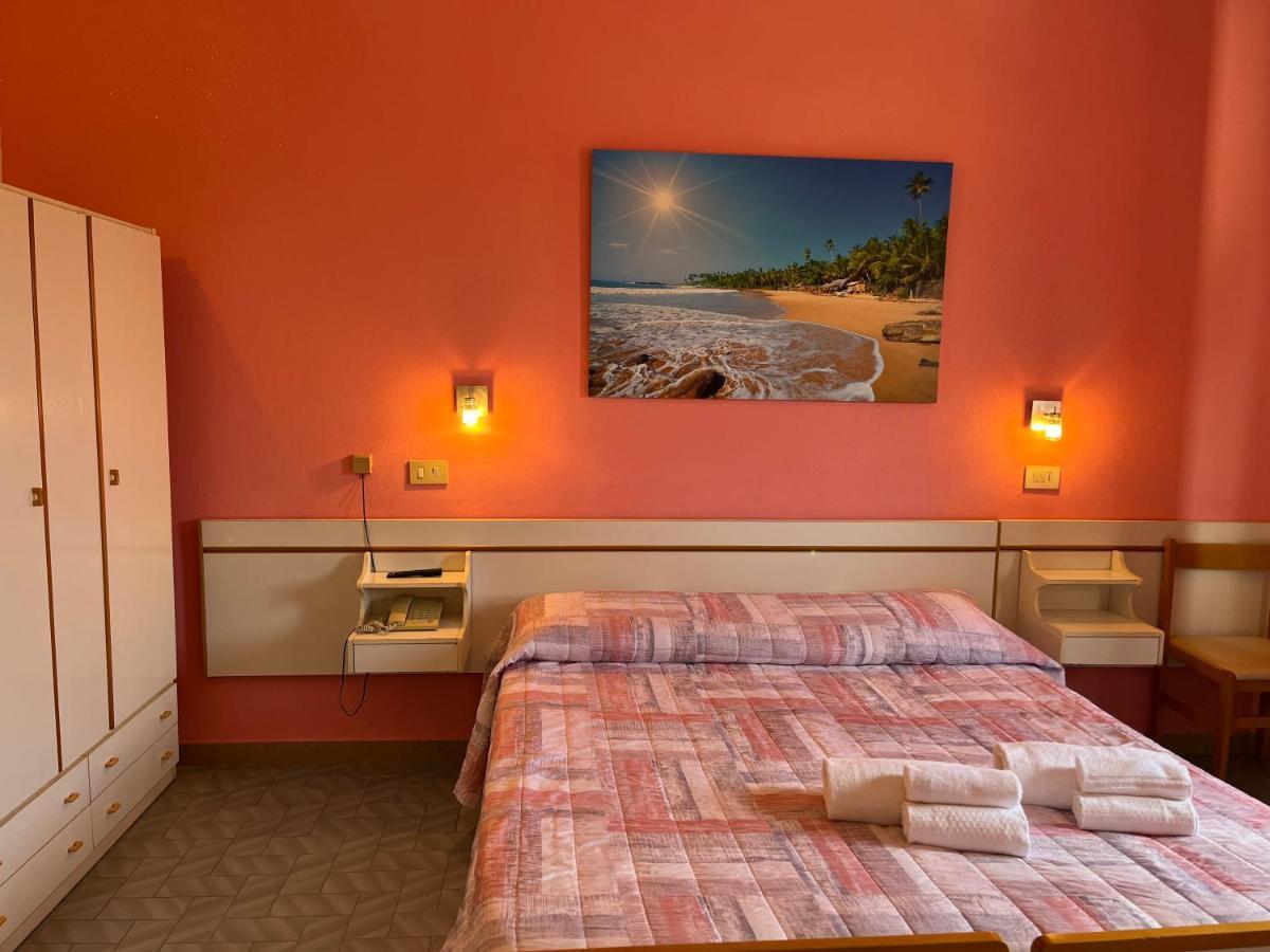 Hotel Ellymar