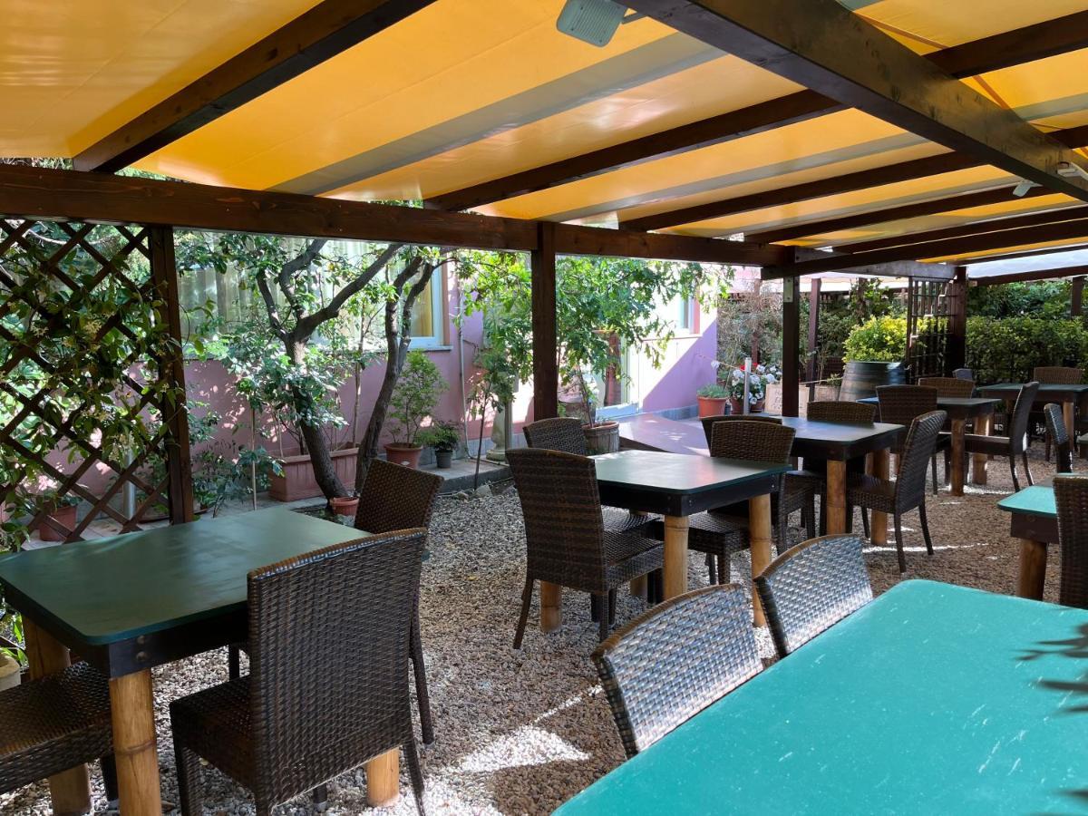 Ellymar Hotel Vada