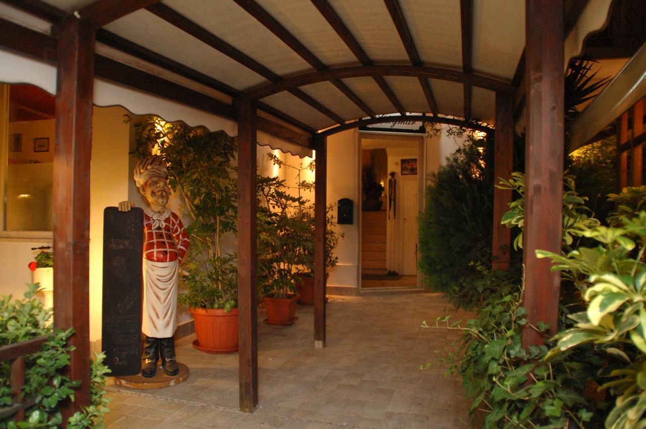 Hotel Ellymar 3*