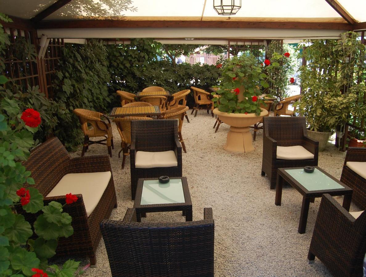 Hotel Ellymar